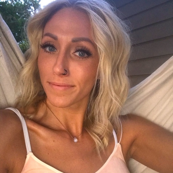 Meet your Posher, Krista - Picture 1 of 1